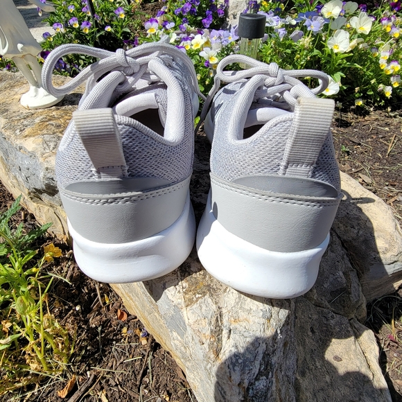 CLOUDFOAM by ADIDAS ♡ Gray 'n White Striped Canvas Fabric Lace Up Sneakers 8.5M - Picture 7 of 16